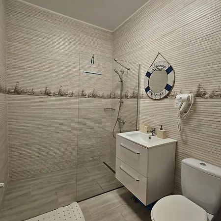 Modern 2 Camere,complet Utilat,cu Balcon Si La Mare-zoorba Năvodari